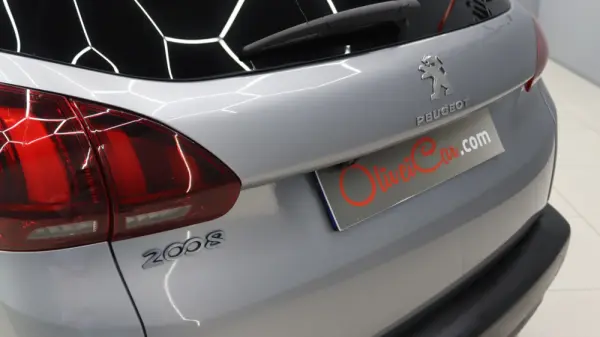 Peugeot 2008 1.5 BlueHDi Style 7