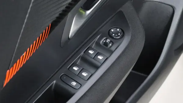 Peugeot 208 1.5 BlueHDi Active Pack 15