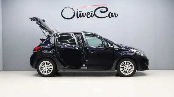 Peugeot 208 1.2 PureTech Style 4