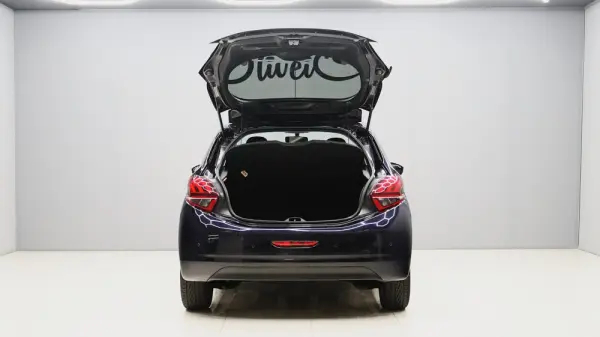 Peugeot 208 1.2 PureTech Style 6