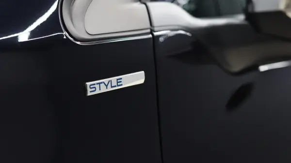 Peugeot 208 1.2 PureTech Style 10