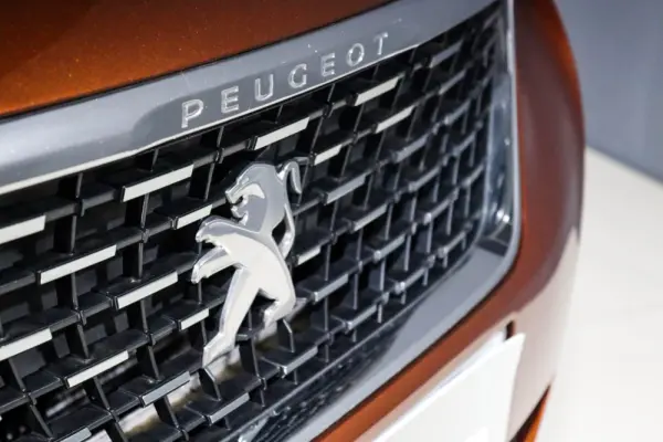 Peugeot 3008 1.6 BlueHDi Allure EAT6 10