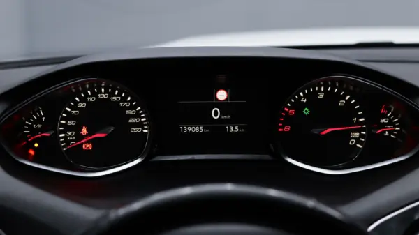 Peugeot 308 SW 1.5 BlueHDi Allure Pack 24