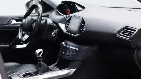 Peugeot 308 SW 1.5 BlueHDi Allure Pack 34