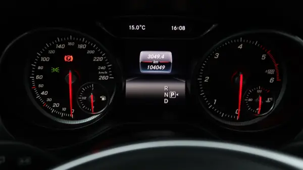 Mercedes-Benz CLA 220 d Shooting Brake AMG Line Aut. 11