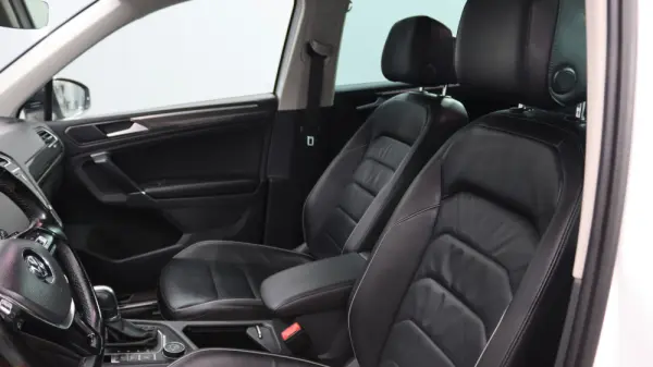 Volkswagen Tiguan 2.0 TDI Highline DSG 4Motion 23