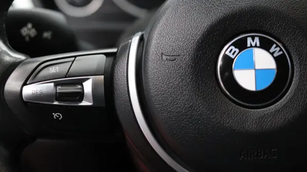 BMW 320 d EfficientDynamics Line Sport Auto 16