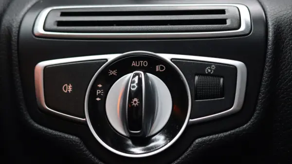 Mercedes-Benz C 300 BlueTEC Hybrid AMG Line 27
