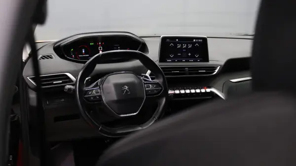 Peugeot 3008 1.5 BlueHDi Allure EAT8 11