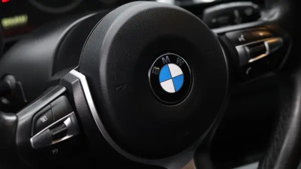 BMW 320 d EfficientDynamics Line Sport Auto 11