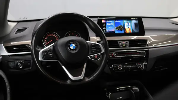 BMW X1 18 d sDrive xLine Auto 9