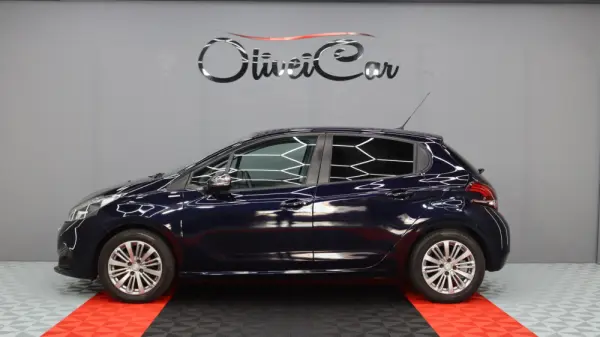 Peugeot 208 1.2 PureTech Style 6