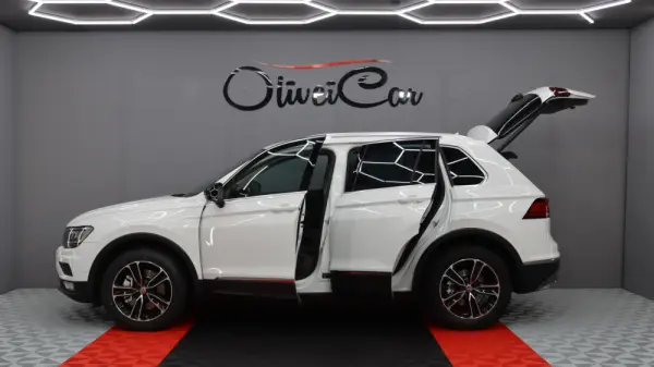Volkswagen Tiguan 2.0 TDI Highline DSG 4Motion 7