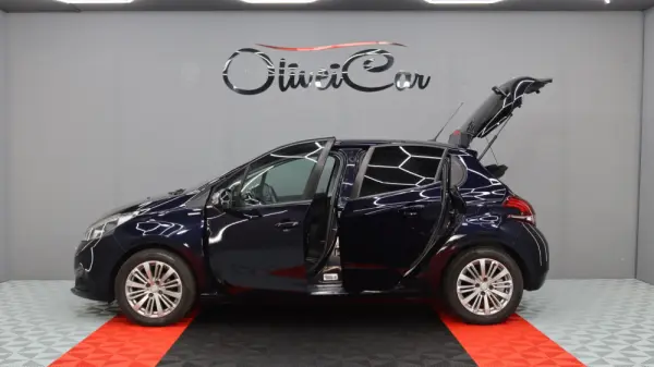 Peugeot 208 1.2 PureTech Style 7