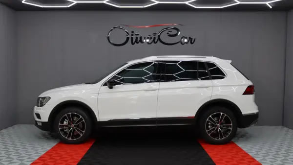 Volkswagen Tiguan 2.0 TDI Highline DSG 4Motion 6