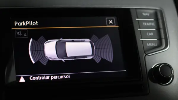 Volkswagen Golf 1.6 TDi R-Line 14