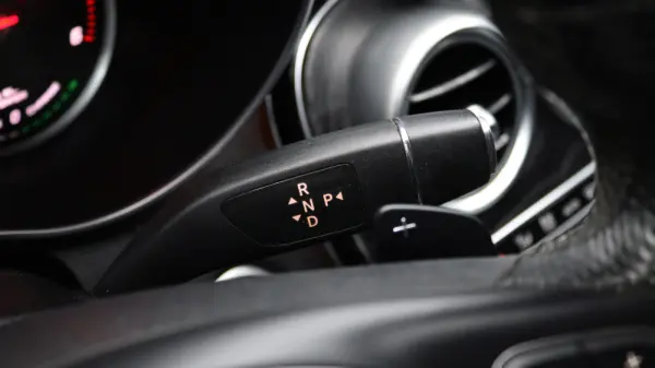 Mercedes-Benz C 300 BlueTEC Hybrid AMG Line 13