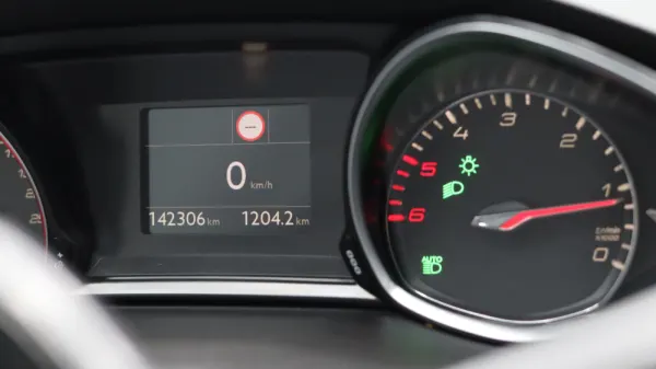 Peugeot 308 SW 1.5 BlueHDI Active 11