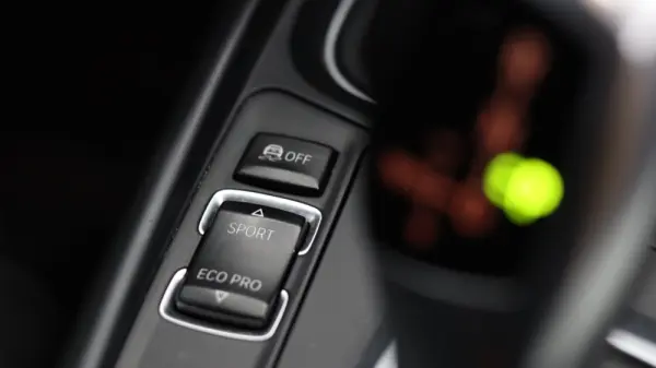 BMW 320 d EfficientDynamics Line Sport Auto 15