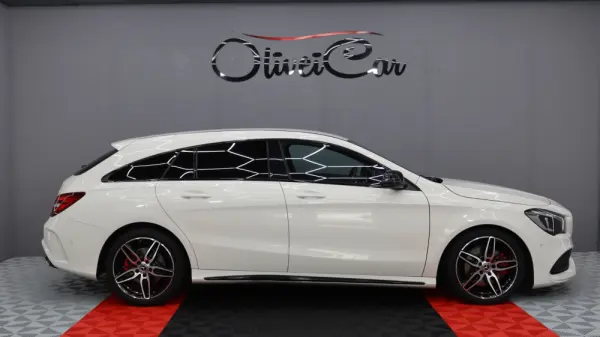 Mercedes-Benz CLA 220 d Shooting Brake AMG Line Aut. 2