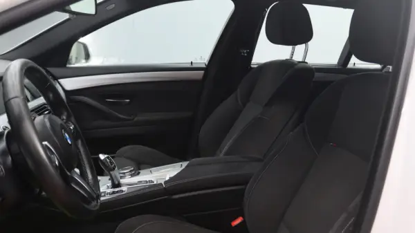 BMW 520 d Pack M Auto 20