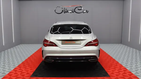 Mercedes-Benz CLA 220 d Shooting Brake AMG Line Aut. 4