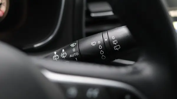 Renault Mégane 1.5 Blue dCi Limited EDC 17