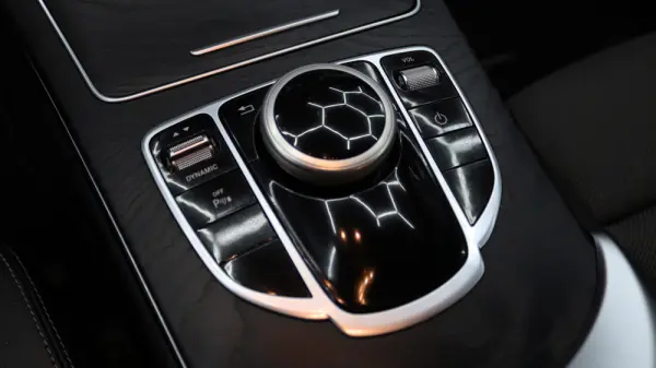 Mercedes-Benz C 300 BlueTEC Hybrid AMG Line 14