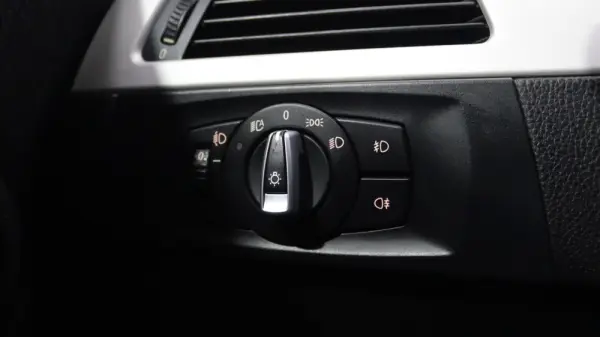 BMW 318 d Line Sport 15