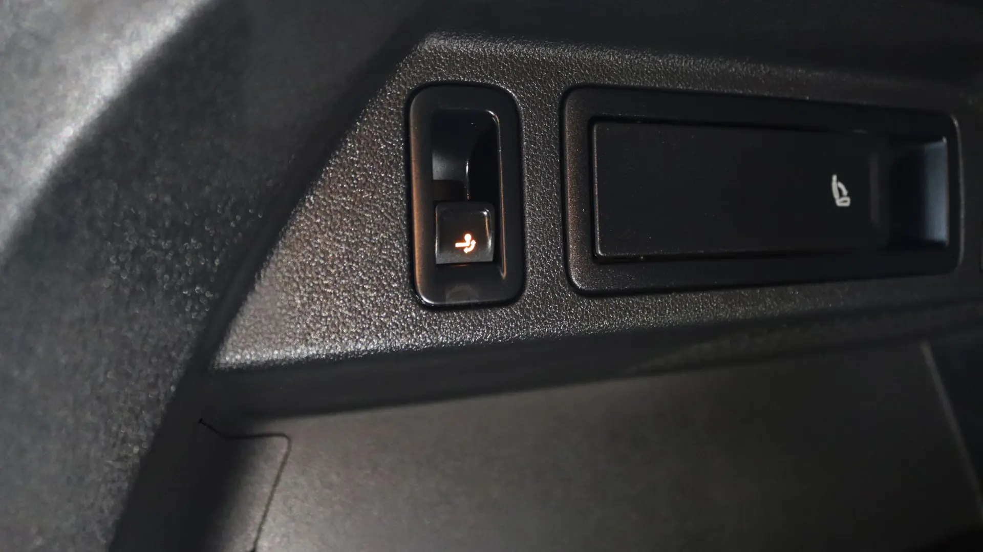 Volkswagen Tiguan 2.0 TDI Highline DSG 4Motion 28