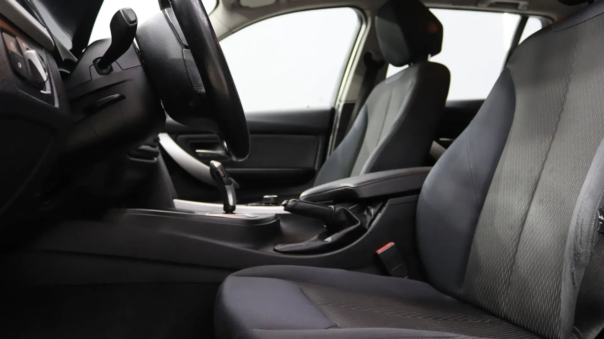 BMW 318 d Touring Auto 12