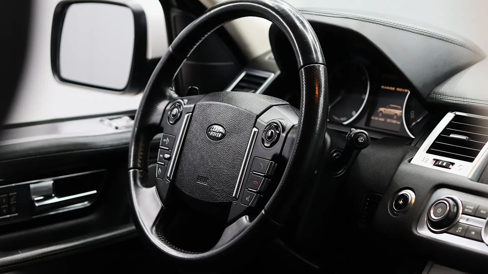 Land Rover Range Rover Sport 3.0 TDV6 HSE 28