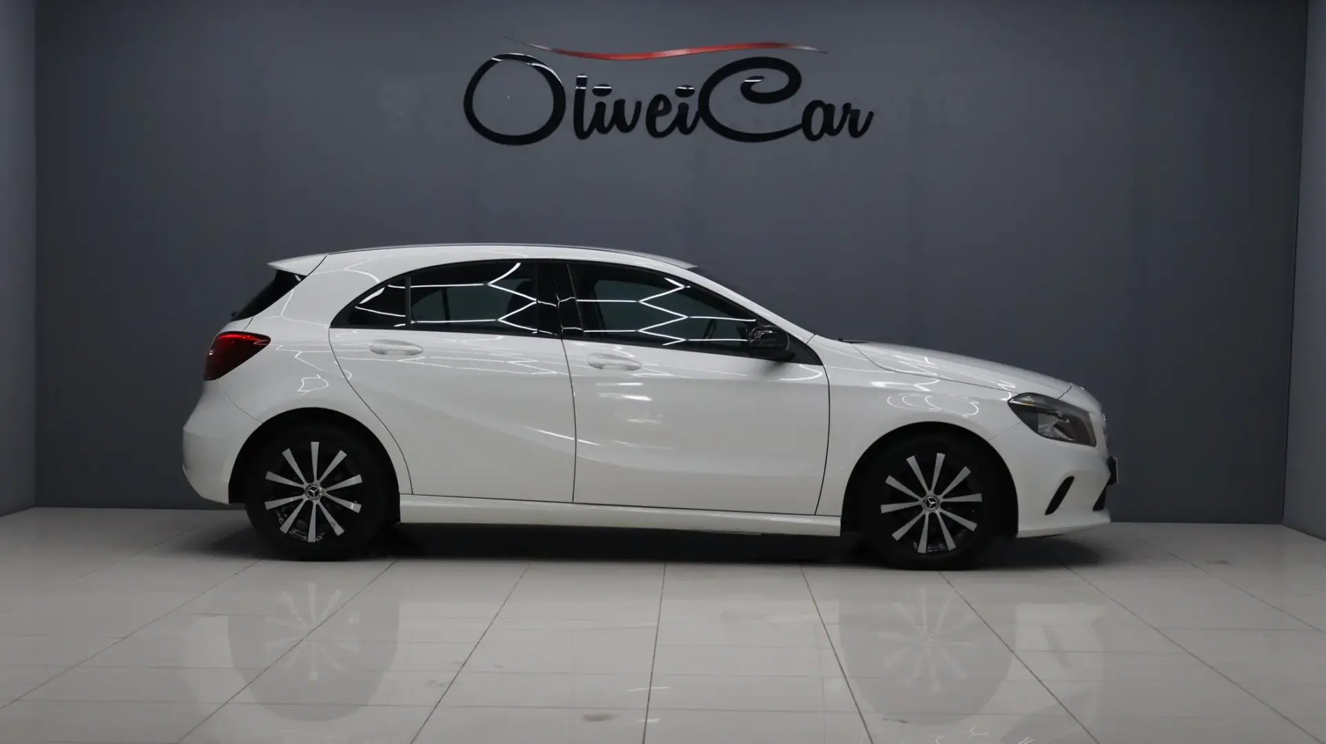 Mercedes-Benz A 180 CDI BlueEFFICIENCY Edition Style 3