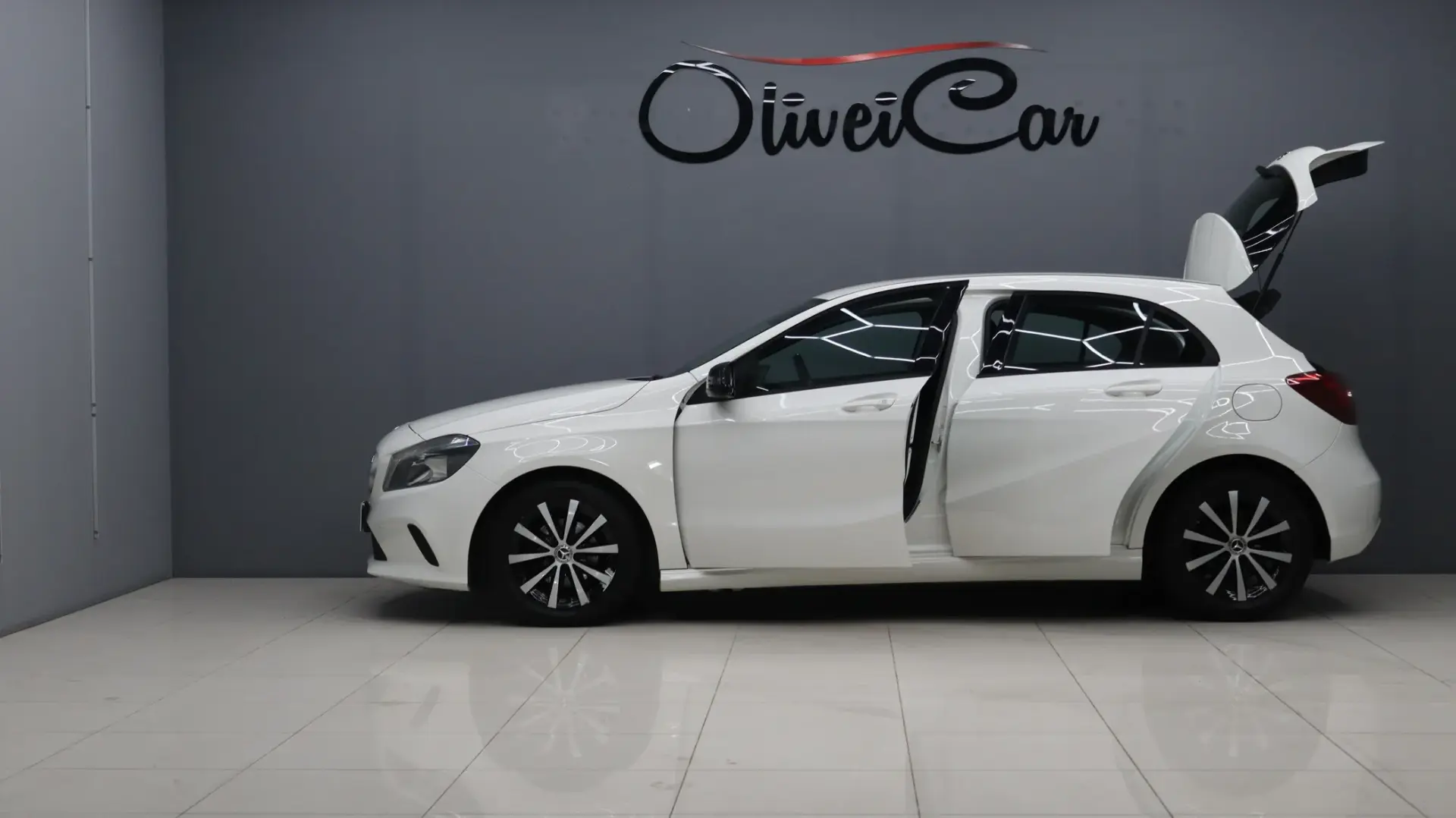 Mercedes-Benz A 180 CDI BlueEFFICIENCY Edition Style 7