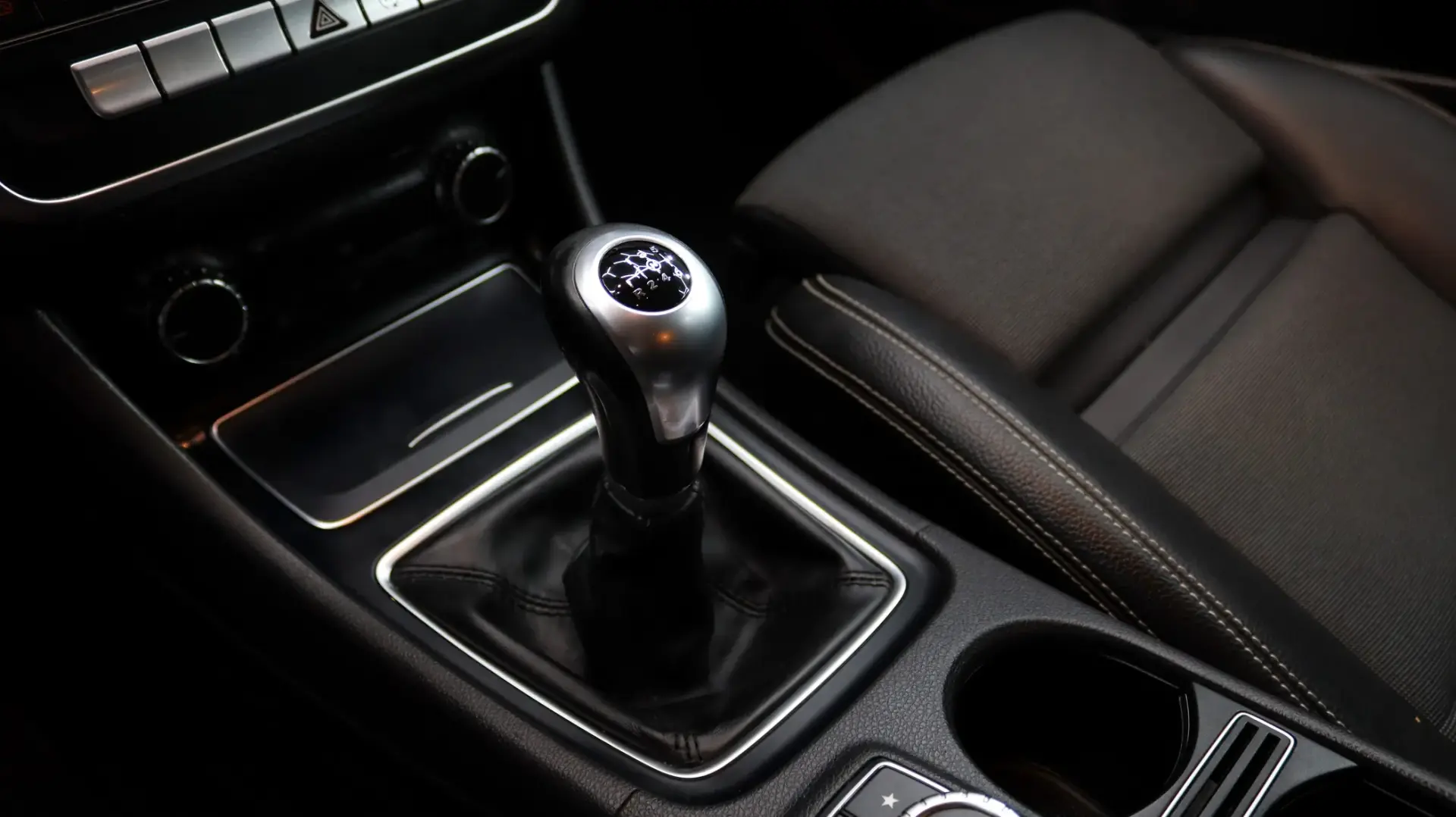 Mercedes-Benz A 180 d Urban 16