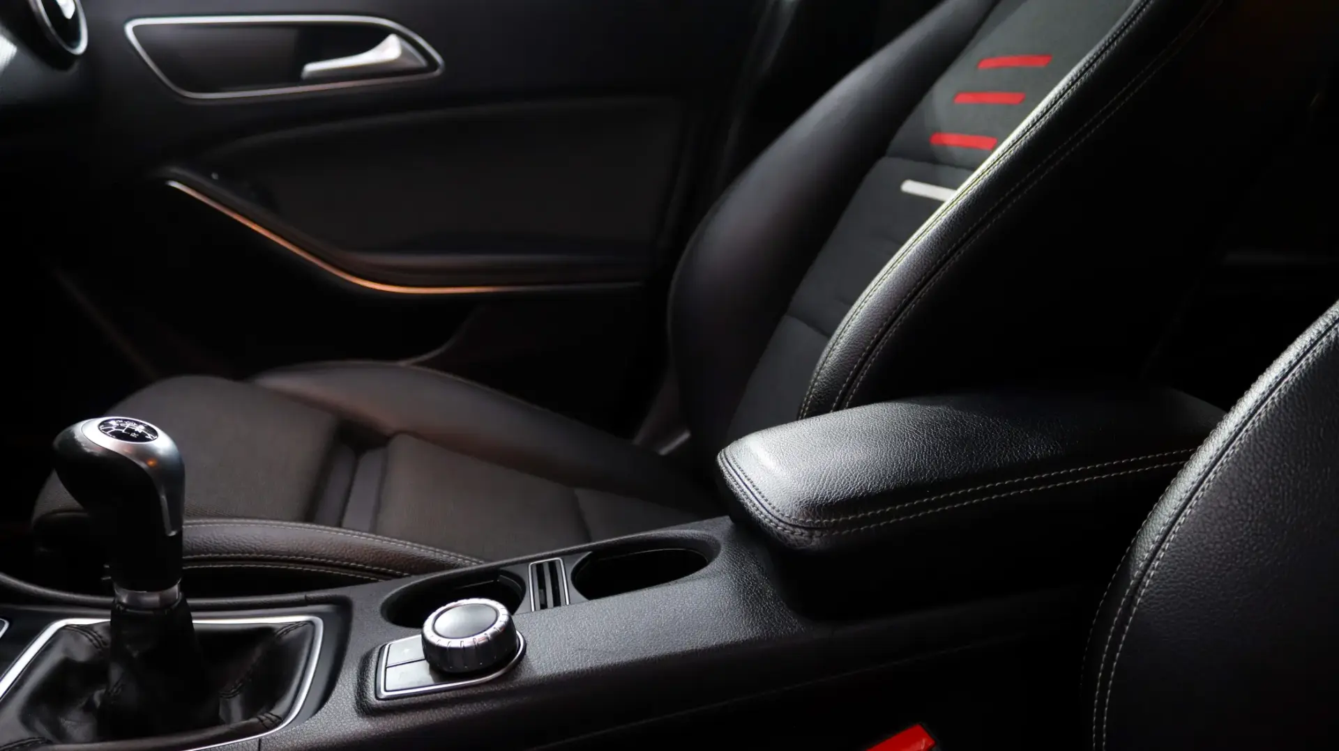 Mercedes-Benz A 180 d Urban 18