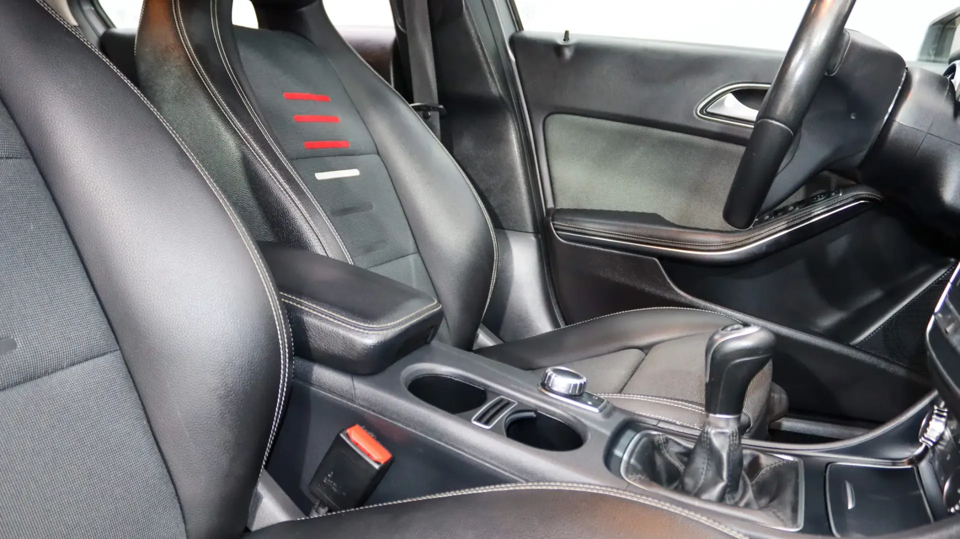 Mercedes-Benz A 180 d Urban 24