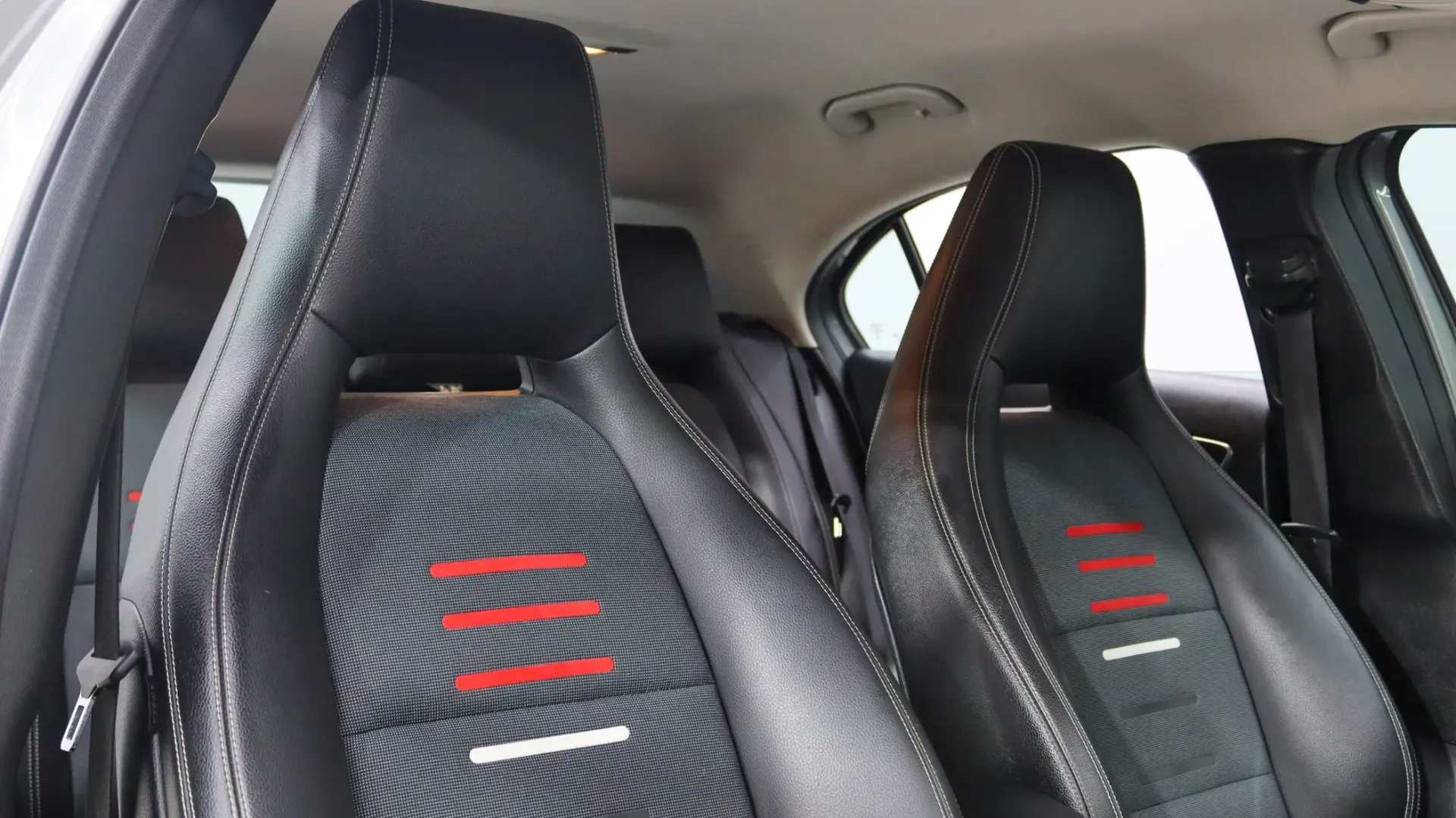 Mercedes-Benz A 180 d Urban 26