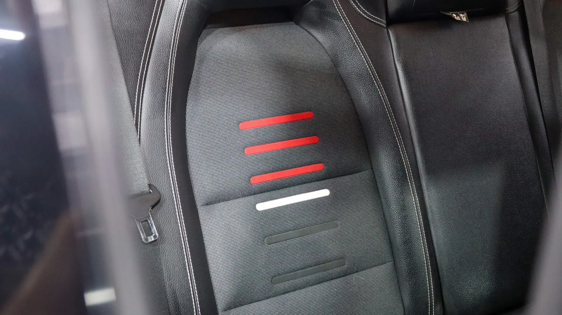 Mercedes-Benz A 180 d Urban 33