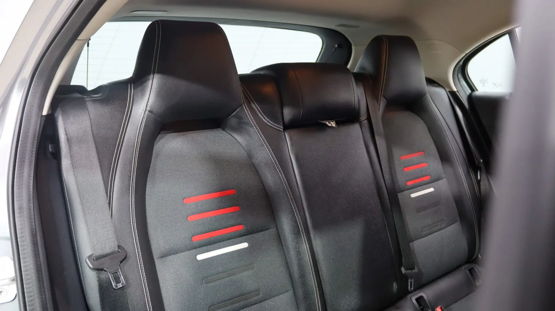 Mercedes-Benz A 180 d Urban 34