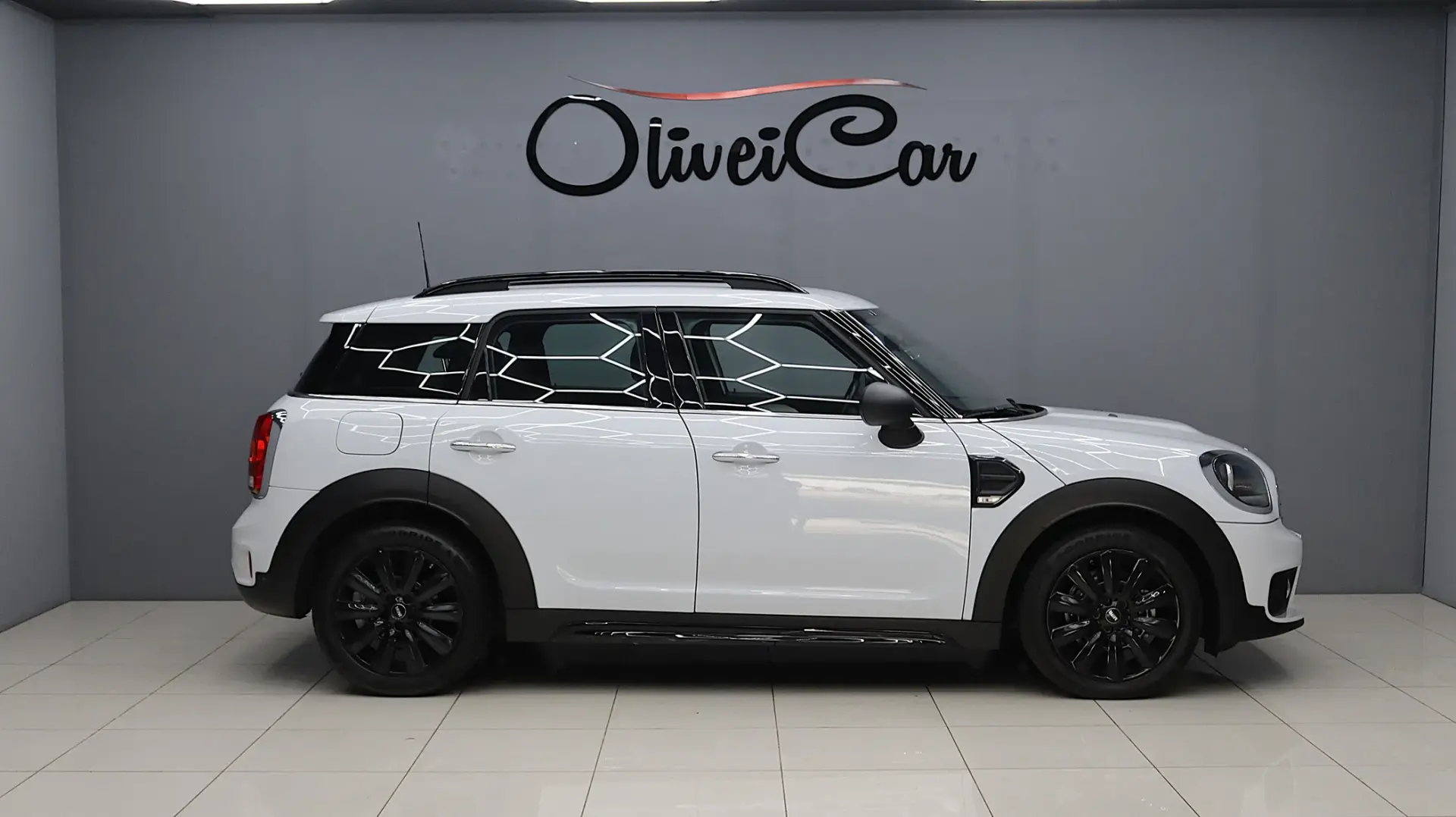 MINI Countryman One D 3