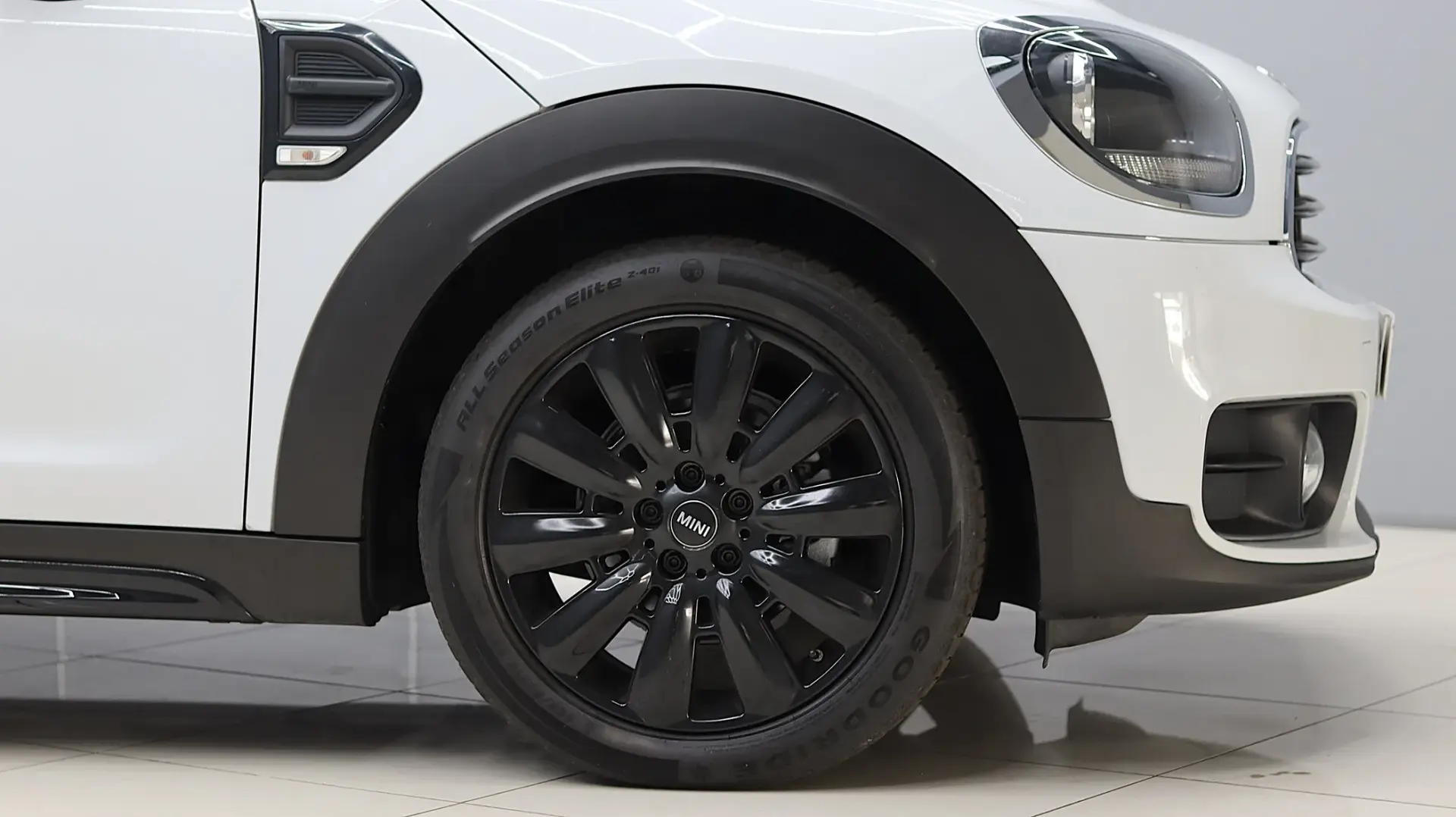 MINI Countryman One D 9