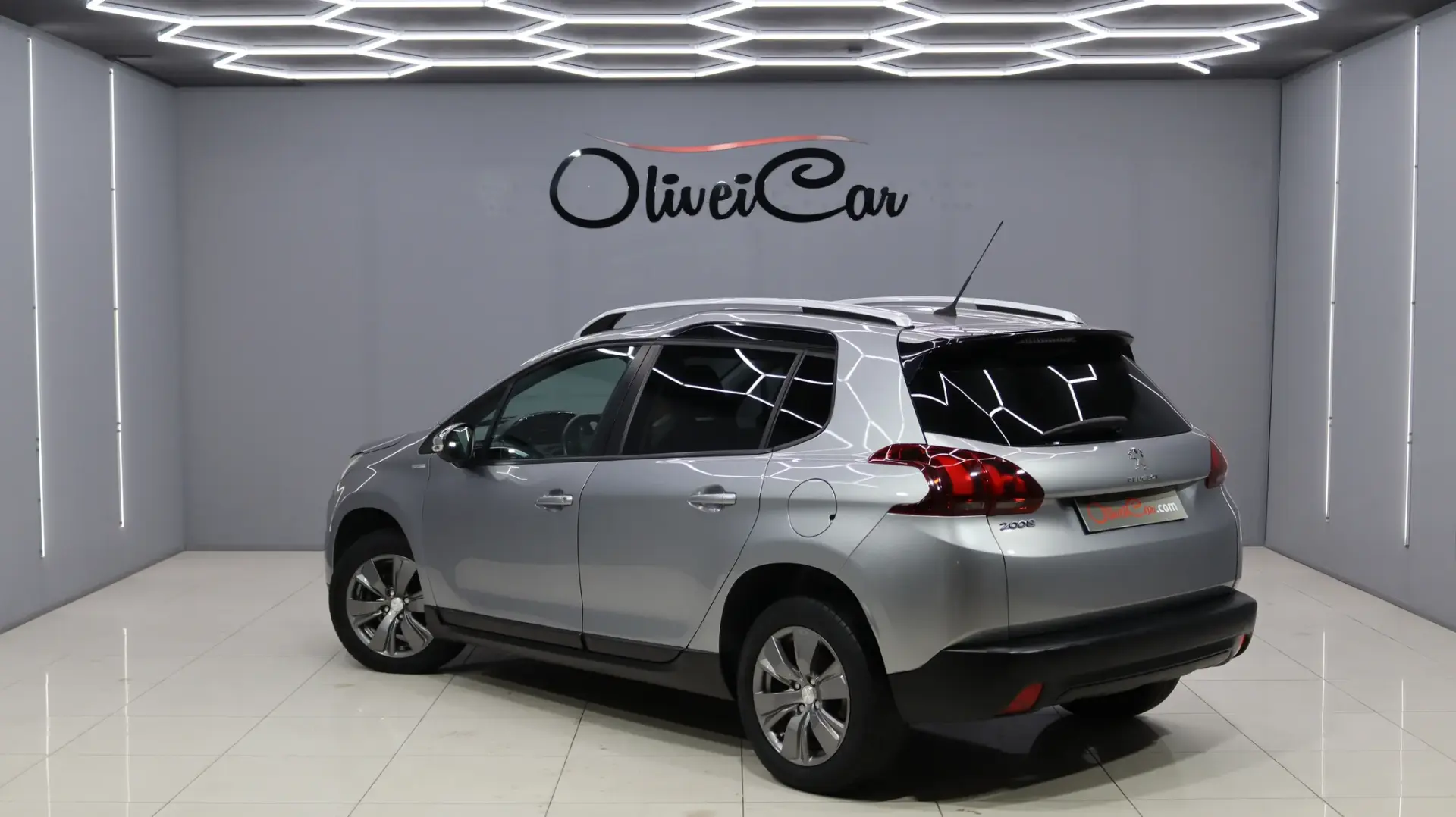 Peugeot 2008 1.5 BlueHDi Style 4