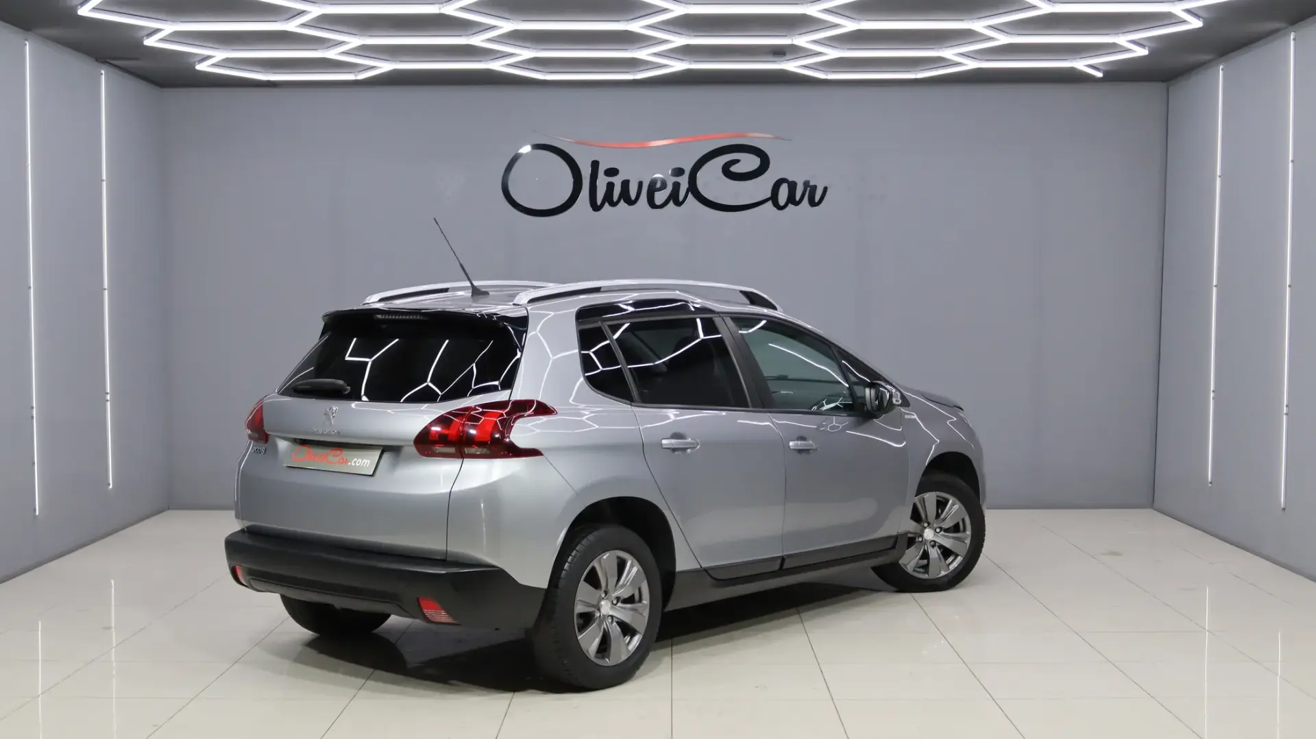 Peugeot 2008 1.5 BlueHDi Style 6