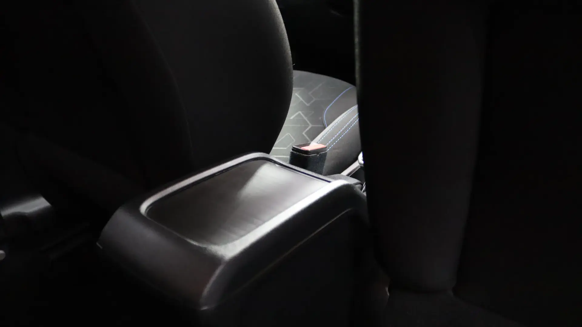 Peugeot 2008 1.5 BlueHDi Style 15