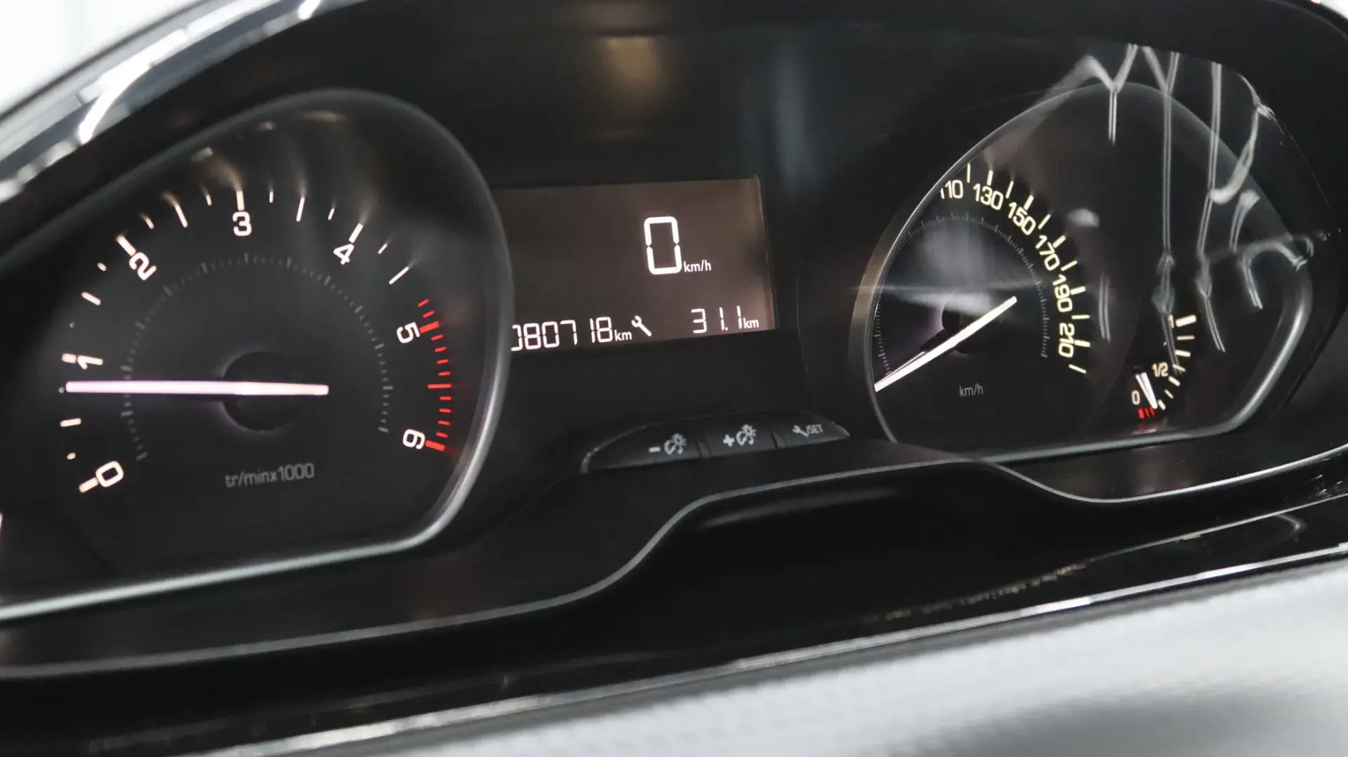 Peugeot 2008 1.5 BlueHDi Style 20