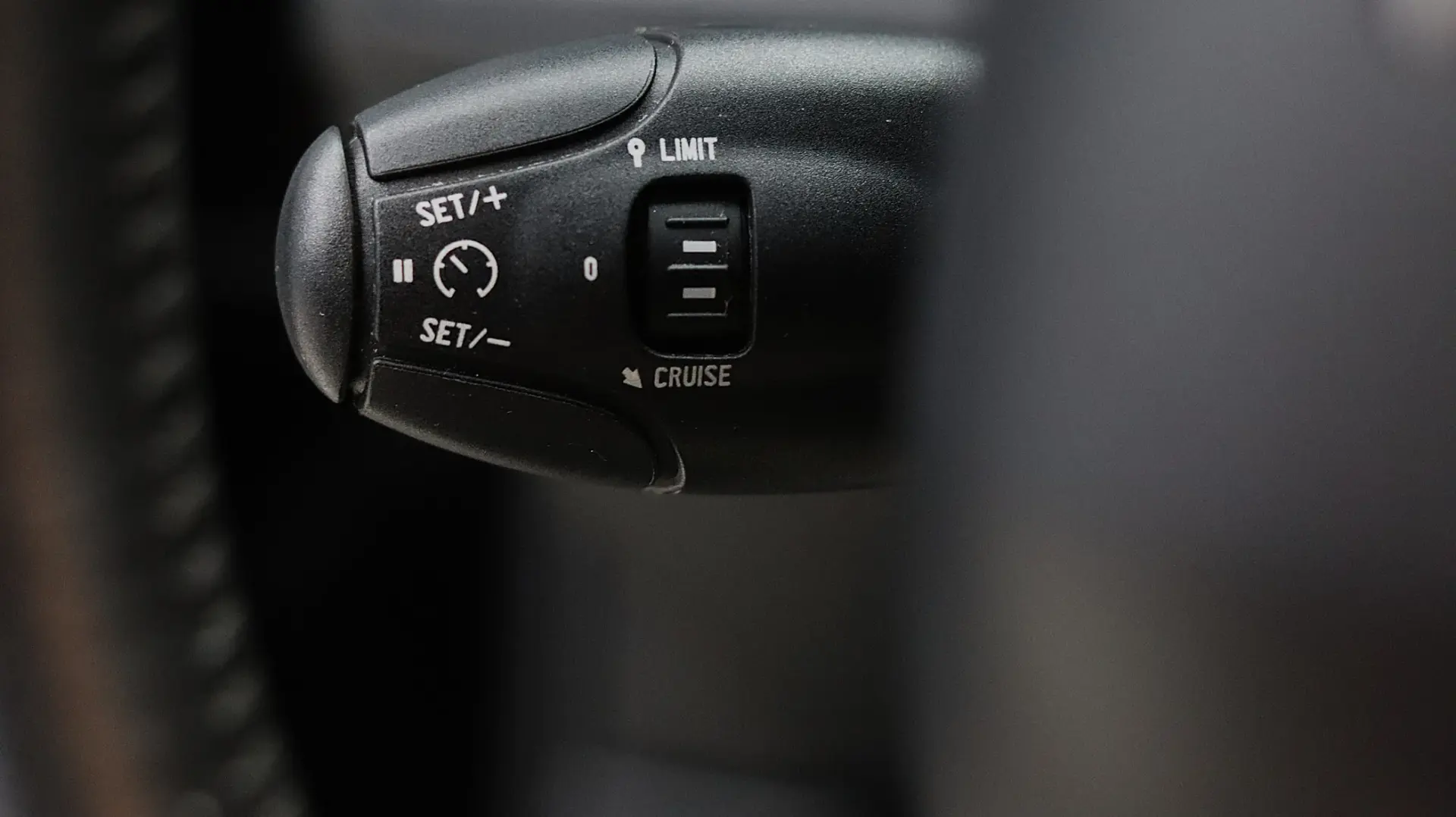 Peugeot 208 1.2 PureTech Style 18