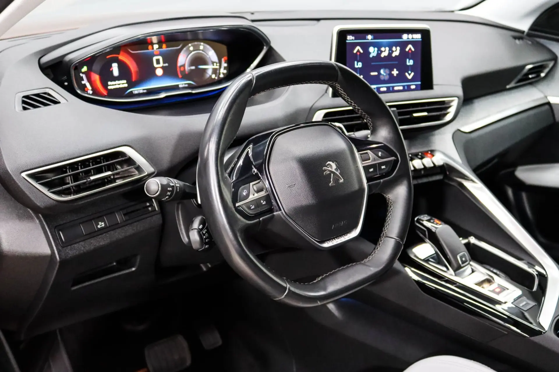 Peugeot 3008 1.6 BlueHDi Allure EAT6 17