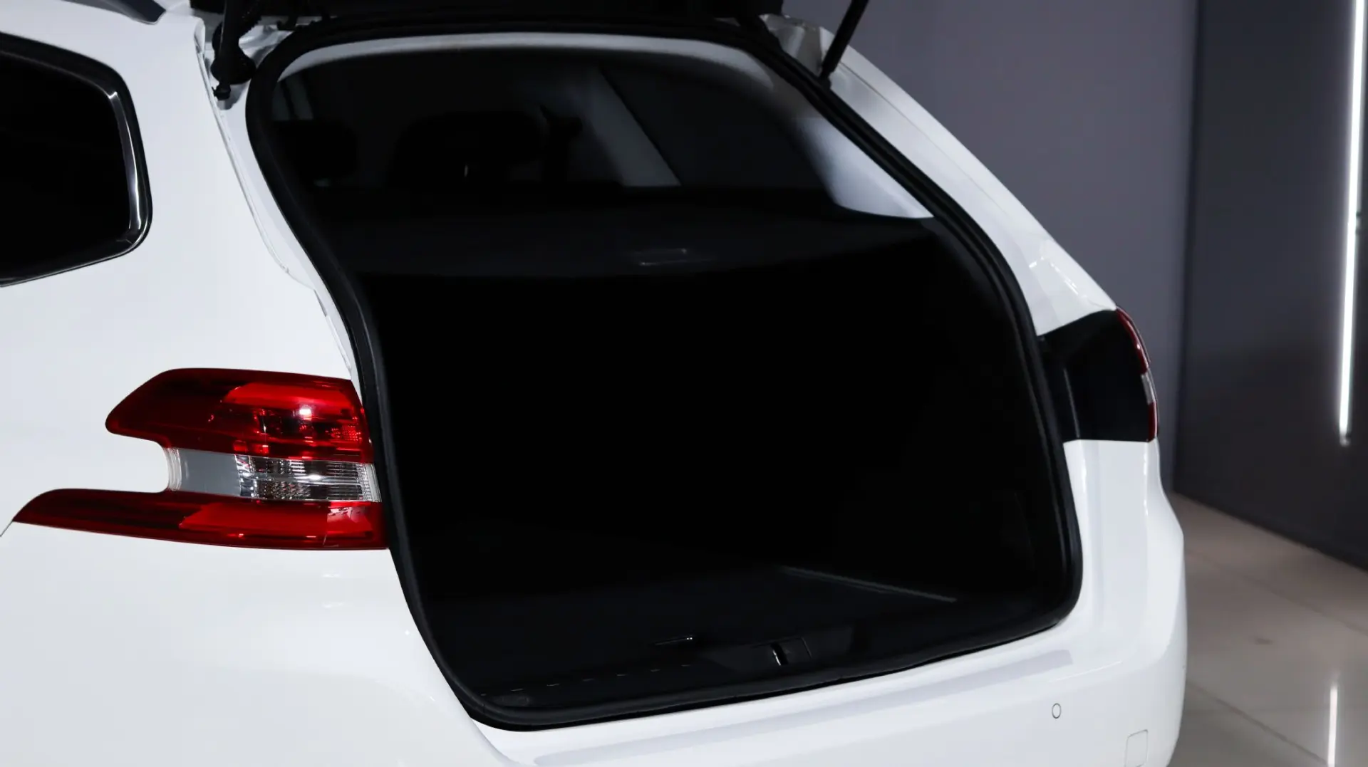 Peugeot 308 SW 1.5 BlueHDi Allure Pack 8