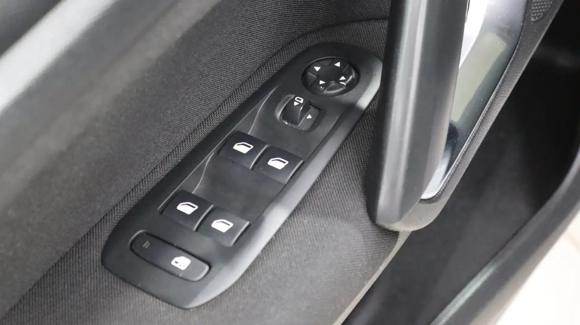 Peugeot 308 SW 1.5 BlueHDi Style 14